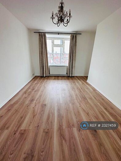 2 Bedroom Maisonette To Rent In Exeter House, Barking, IG11