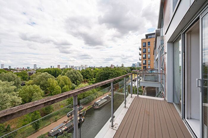 1 Bedroom Flat For Sale In Victoria Wharf, Palmers Road, Shoreditch, London, E2