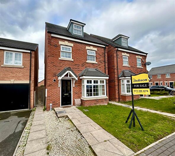 3 Bedroom Detached House For Sale In Edith Sykes Drive, Crossgates, Leeds, LS15