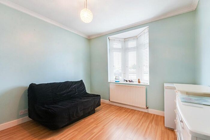 2 Bedroom Semi-Detached Bungalow For Sale In Blendon Road, Bexley, DA5