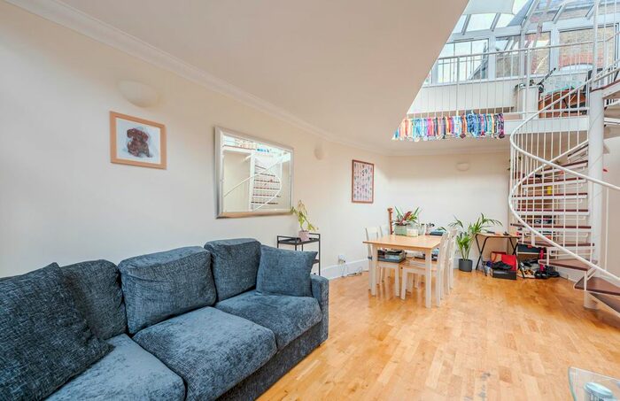 2 Bedroom Flat To Rent In Regency Street, London, SW1P