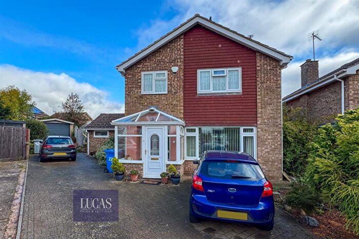 4 Bedroom Detached House For Sale In Beauly Court, Kettering, NN15