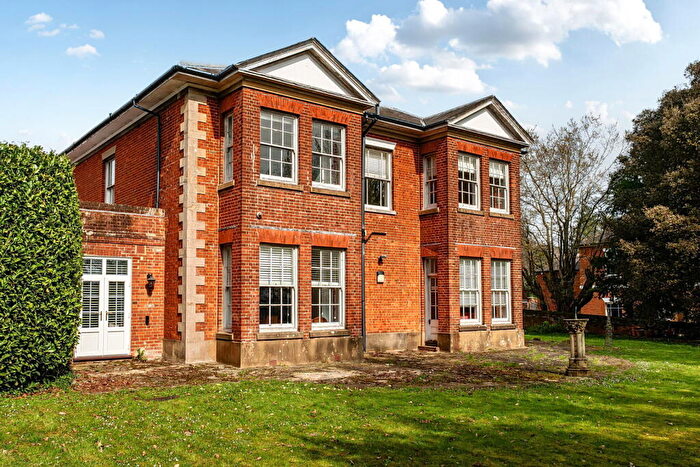 4 Bedroom Detached House For Sale In St James Lane, Winchester, SO22