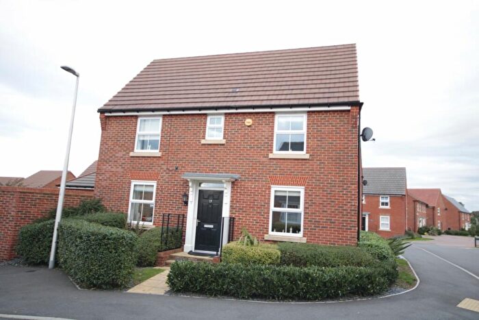 3 Bedroom Detached House To Rent In Great Crescent, Newbury, RG14