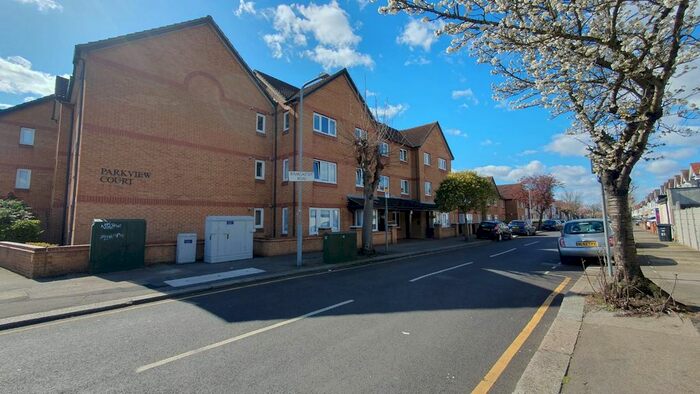 1 Bedroom Flat To Rent In Brancaster Road, Ilford, IG2