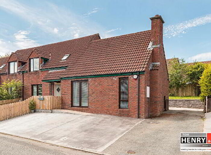 4 Bedroom Semi-detached Chalet Bungalows For Sale In Adare Court, Dungannon, BT71