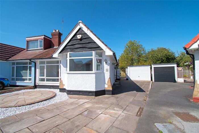 2 Bedroom Bungalow For Sale In Heywood Boulevard, Thingwall, Wirral, CH61