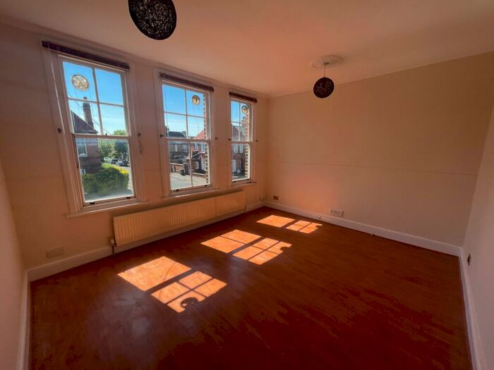 1 Bedroom Apartment To Rent In Salisbury Road, Wood Green, London, N22