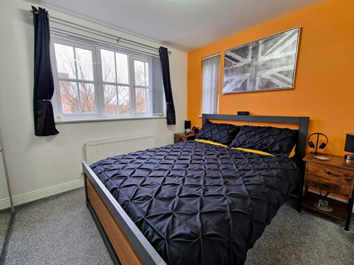 2 Bedroom Flat For Sale In Laxton Grove, Solihull, West Midlands, B91