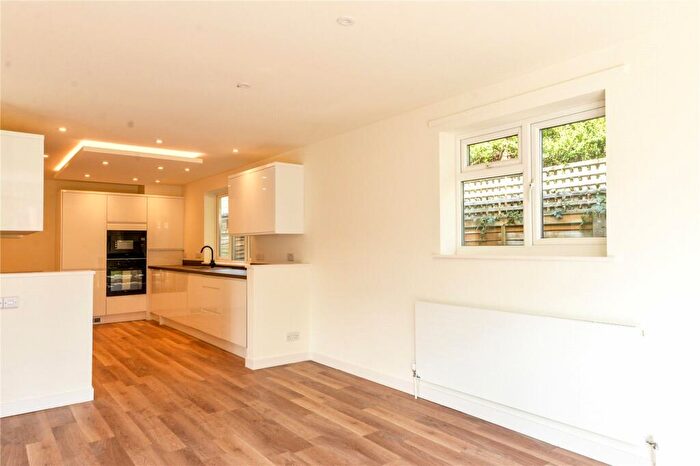 4 Bedroom Bungalow For Sale In Compton Road, New Milton, Hampshire, BH25