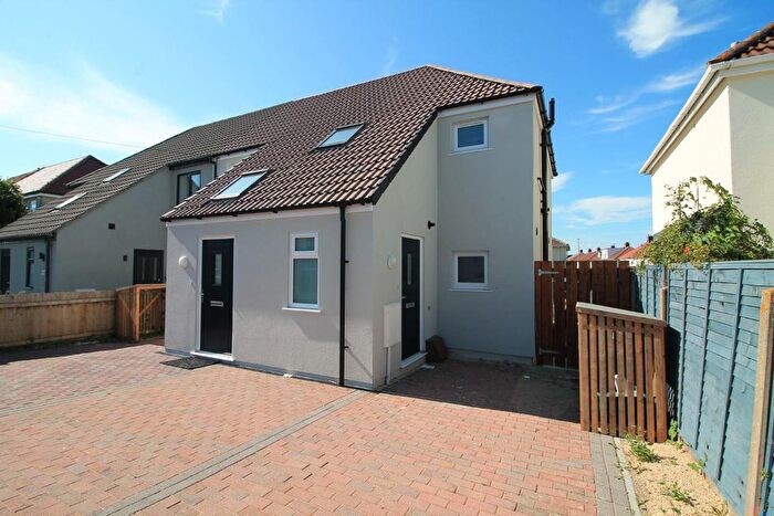 2 Bedroom Flat To Rent In Gayner Road, Bristol, BS7