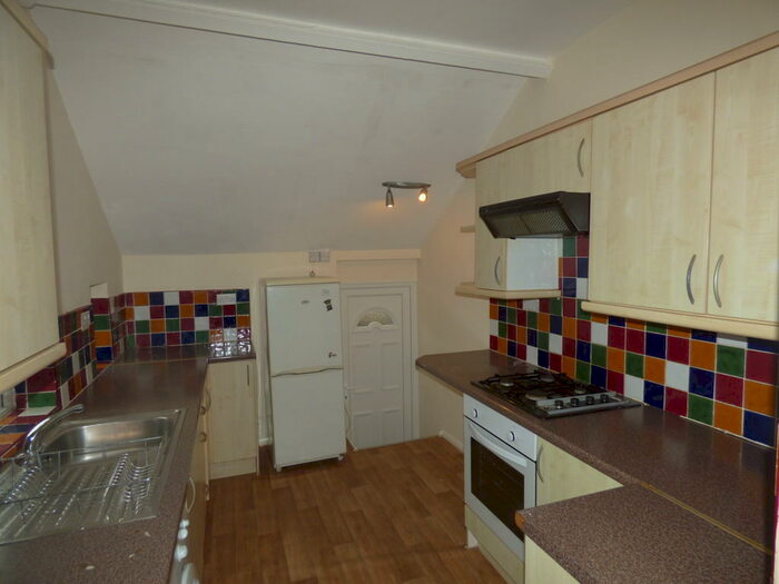 3 Bedroom Flat To Rent In Simonside Terrace, Heaton, NE6