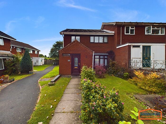 3 Bedroom Semi-Detached House For Sale In Watling Street, Brownhills, WS8