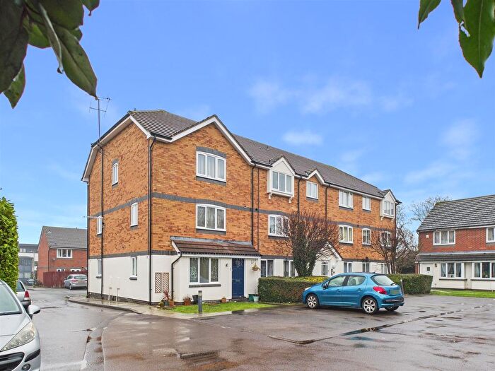 1 Bedroom Flat For Sale In Hopwood Grove, Cheltenham, GL52