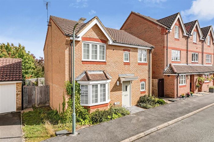 4 Bedroom Detached House For Sale In Clifton Moor, Oakhill, Milton Keynes, MK5