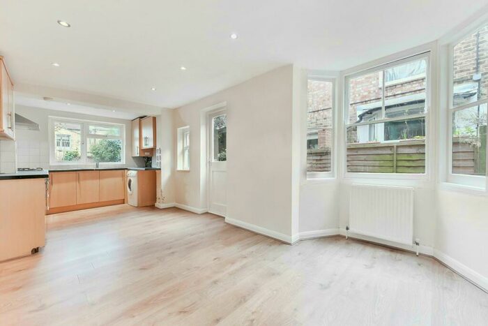 4 Bedroom Terraced House To Rent In Crewys Road, London, SE15