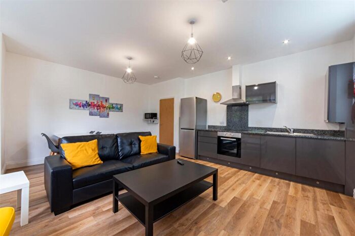2 Bedroom Apartment To Rent In £pppw - Osborne Terrace, Newcastle Upon Tyne, NE2