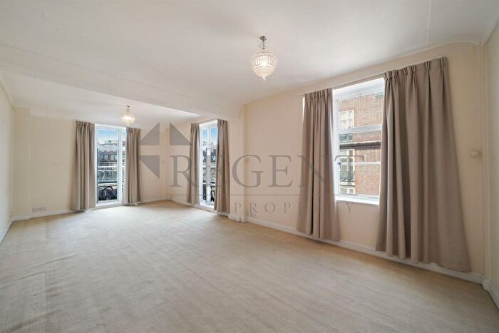 2 Bedroom Flat To Rent In Carrington House, Hertford Street, W1J