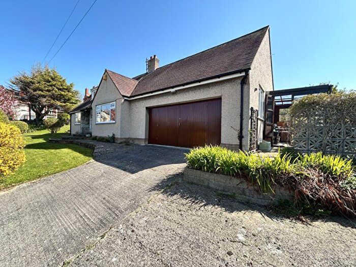 3 Bedroom Detached Bungalow For Sale In Wynn Drive, Old Colwyn, LL29