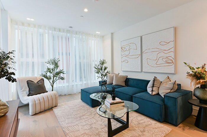 3 Bedroom Town House For Sale In Chiswick Green, Chiswick High Road, W4