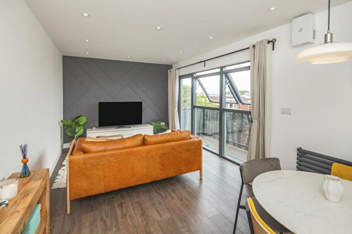 2 Bedroom Flat To Rent In Woodelm Court, Devonshire Road, Forest Hill, SE23