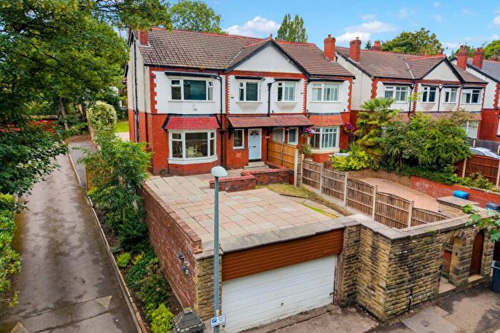4 Bedroom Semi Detached House For Sale In Vine Street, Salford, M7
