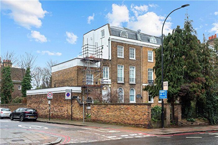 2 Bedroom Flat For Sale In Brixton Road, London, SW9