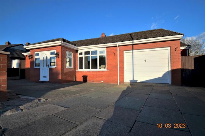3 Bedroom Bungalow To Rent In Fairholme Avenue, Wigan, WN4