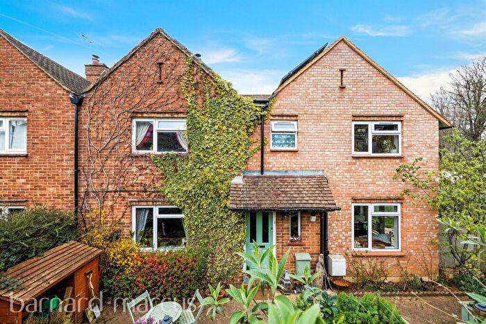 4 Bedroom Semi-Detached House For Sale In Coneybury, Bletchingley, Redhill, RH1