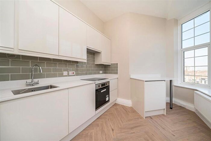 1 Bedroom Flat To Rent In Plumstead Common Road, Woolwich, SE18
