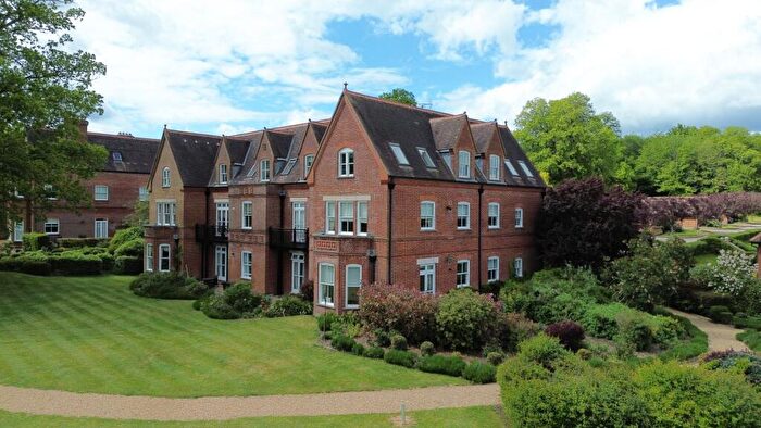 3 Bedroom Flat For Sale In Oak House, Enton Hall, Enton, Godalming, Surrey, GU8