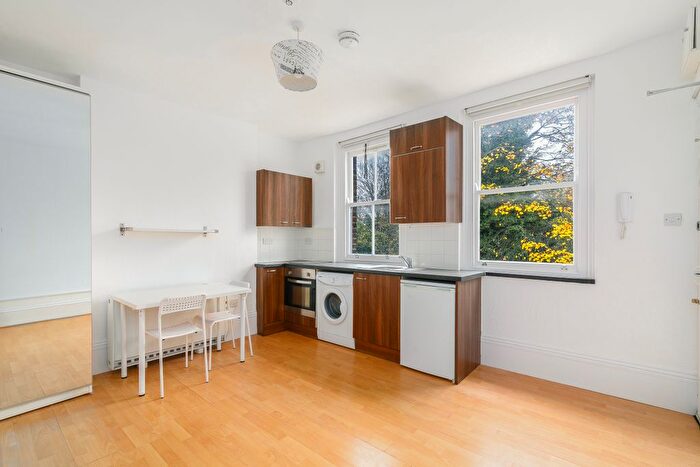 1 Bedroom Flat To Rent In Woodchurch Road, London, NW6
