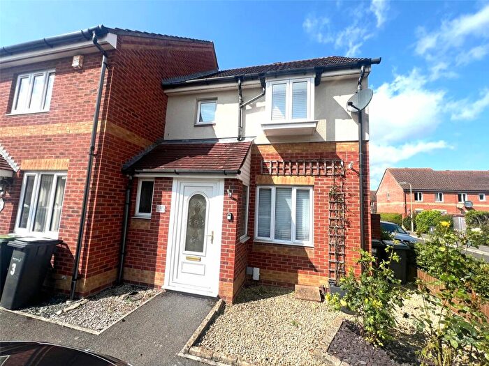 3 Bedroom End Of Terrace House To Rent In Compass Close, Gosport, Hampshire, PO13
