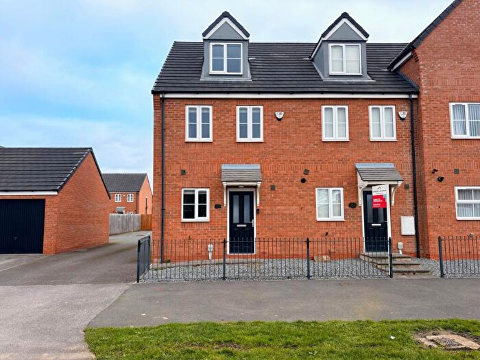 3 Bedroom End Of Terrace House For Sale In Bishop Alcock Road, Hull, HU5