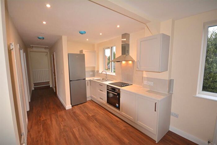 2 Bedroom Flat To Rent In North Avenue, Mickleover, Derby, DE3