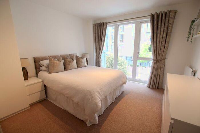 2 Bedroom Apartment To Rent In Bedroom Apartment For Rent! Colindale, NW9