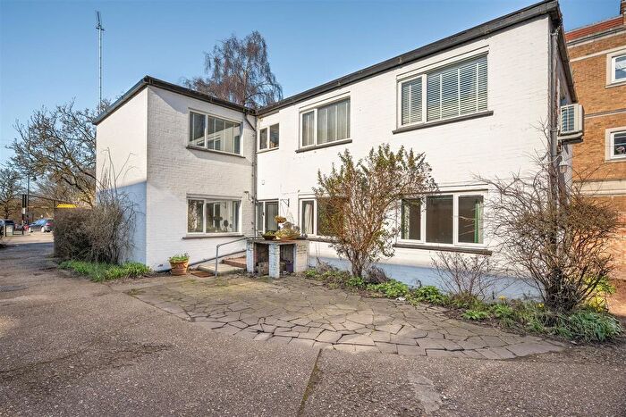 3 Bedroom Maisonette To Rent In Turks Head Court, Eton, Windsor, SL4