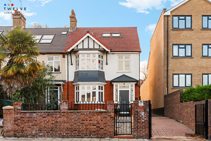 Studio To Rent In Upper Tulse Hill, London, SW2