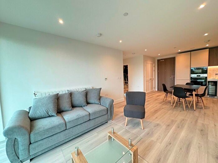 2 Bedroom Flat To Rent In Bufton House, Kidbrooke, SE3
