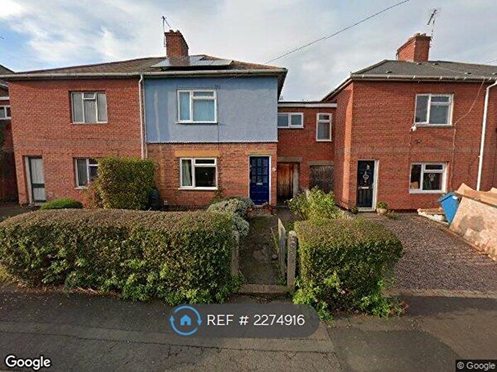 3 Bedroom Semi-Detached House To Rent In Kennan Avenue, Leamington Spa, CV31