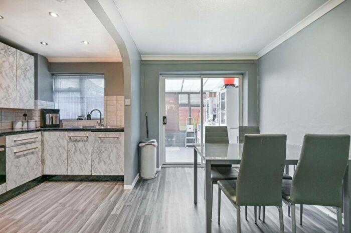 3 Bedroom Semi-Detached House To Rent In Langtons Meadow, Farnham Common, Slough, SL2