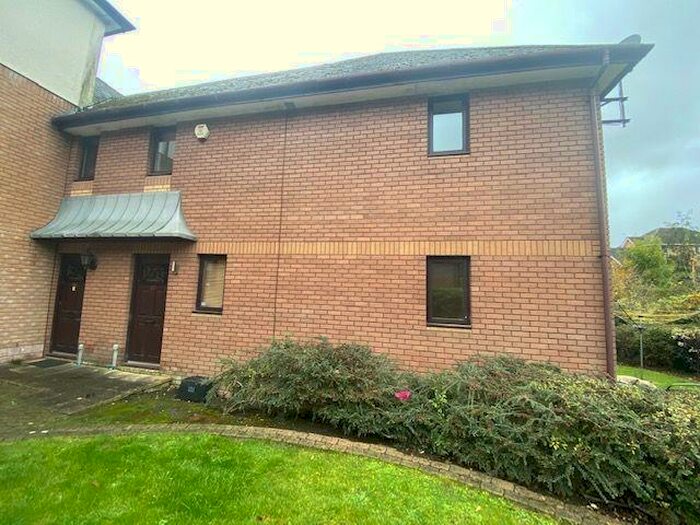 2 Bedroom Semi-Detached House To Rent In Butlers Walk, Bristol, BS5