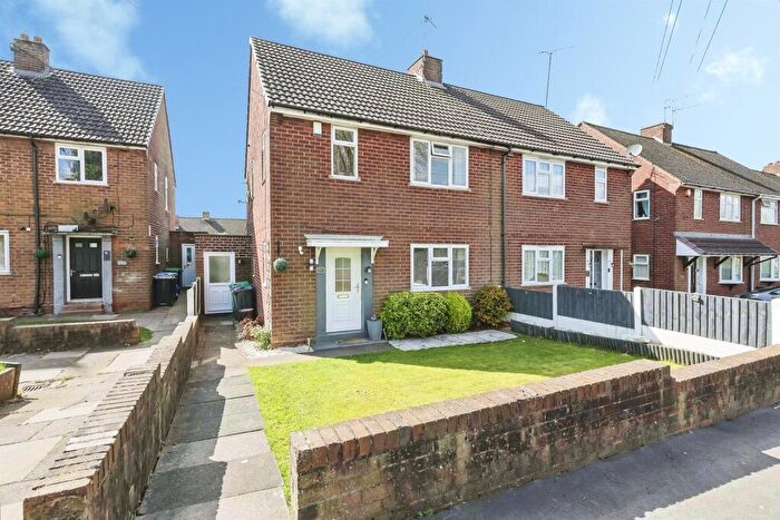 3 Bedroom Semi Detached House For Sale In Brennand Road, Oldbury, B68