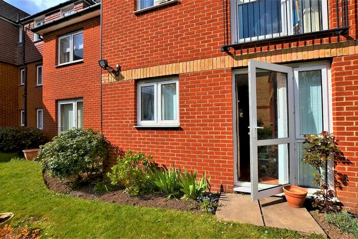 1 Bedroom Flat To Rent In Watford Road, Wembley, HA0