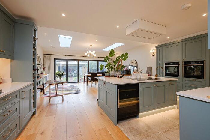 4 Bedroom Property To Rent In Marksbury Avenue, Richmond, TW9