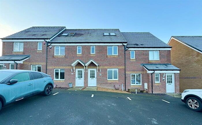 3 Bedroom Terraced House For Sale In Vaderland Grove, Larkhall, ML9