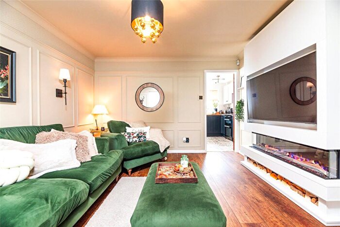 3 Bedroom Semi-Detached House For Sale In Coach Road, Codnor Park, Ironville, Nottingham, NG16