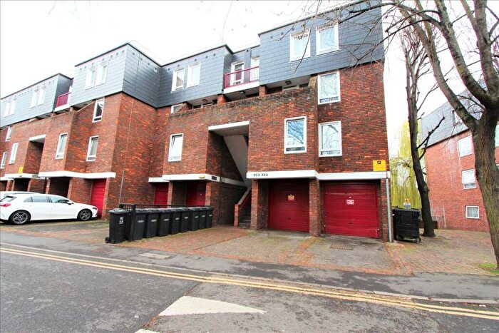 1 Bedroom Flat To Rent In Reedham Close, Tottenham, London, N17