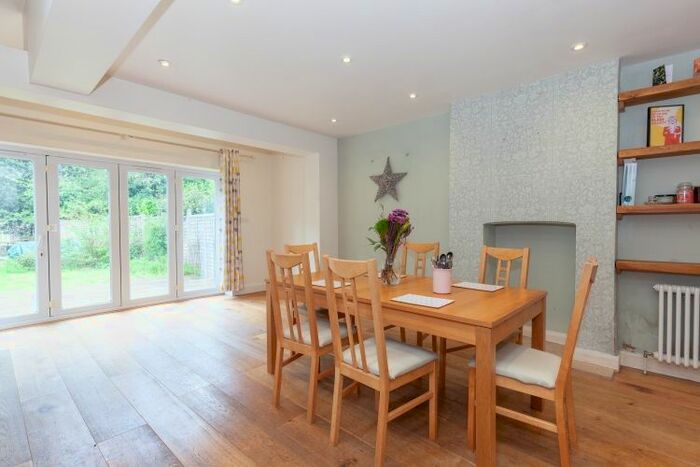 4 Bedroom Semi-Detached House To Rent In Ferry Road, Marston, OX3