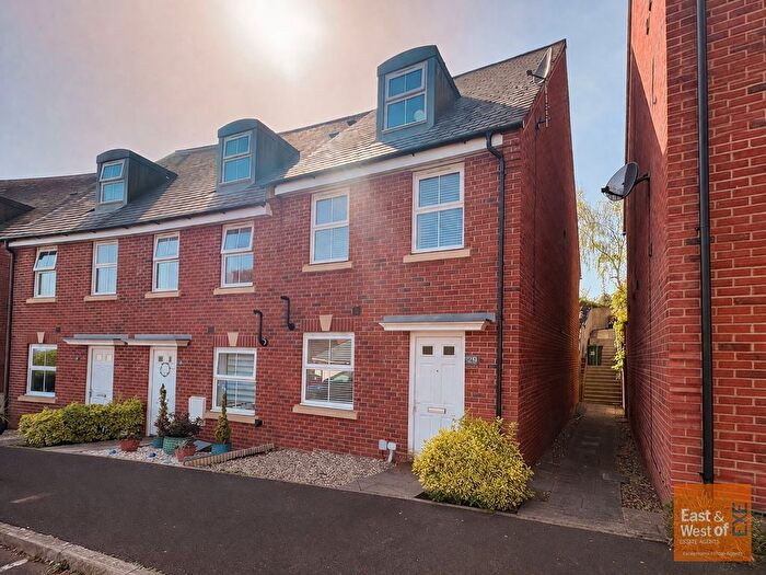 3 Bedroom Town House For Sale In Eton Walk, Exeter, EX4
